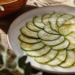 Carpaccio de courgette à l'huile d'olive, entrée facile et chic